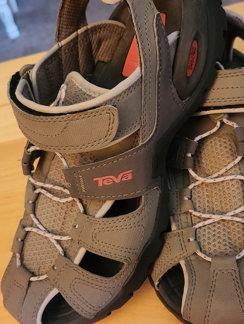 TEVA Deacon Hybrid Closed Toe Sandals F10011L - Picture 6 of 9